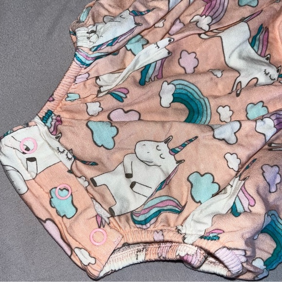 NWT posh peanut bubble romper Olive unicorn print infant - Picture 3 of 3